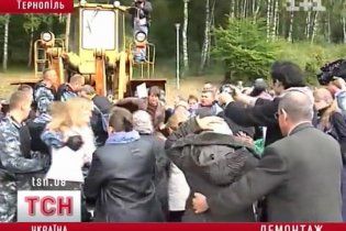 В Тернополе демонтаж часовни превратился в побоище