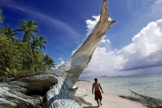 На островах Тувалу закончилась питьевая вода