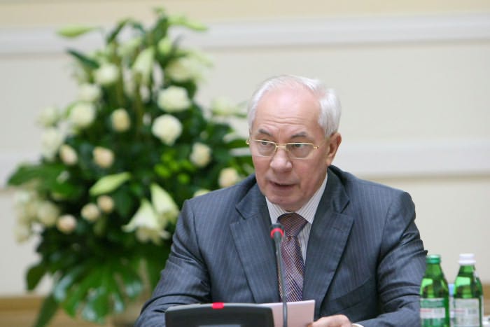Микола Азаров