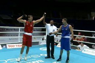 Двоє українців вийшли у чвертьфінал чемпіонату світу з боксу