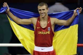 Три украинца пробились в полуфинал чемпионата мира по боксу