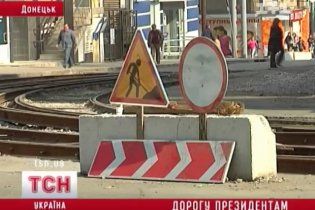 Донецк готовится к визиту Медведева: в городе кладут новый асфальт