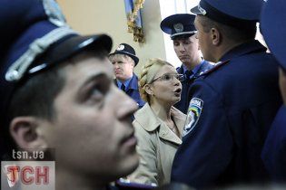 Майже половина українців готові випустити Тимошенко заради євроінтеграції