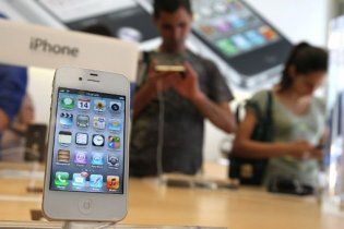 iPhone 4S побив рекорд продажів iPhone 4
