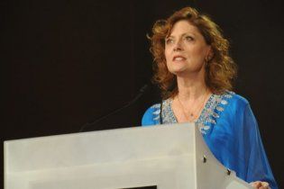 Сьюзан Сарандон назвала Папу Римського нацистом