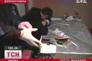 В Днепре лейтенант шантажировал женщину талоном техосмотра: получил три года