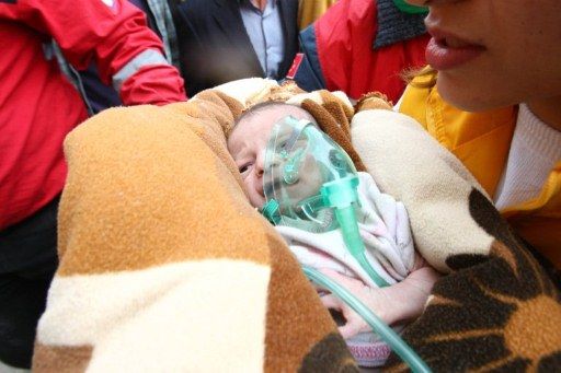 З-під завалів у Туреччині врятували немовля_5