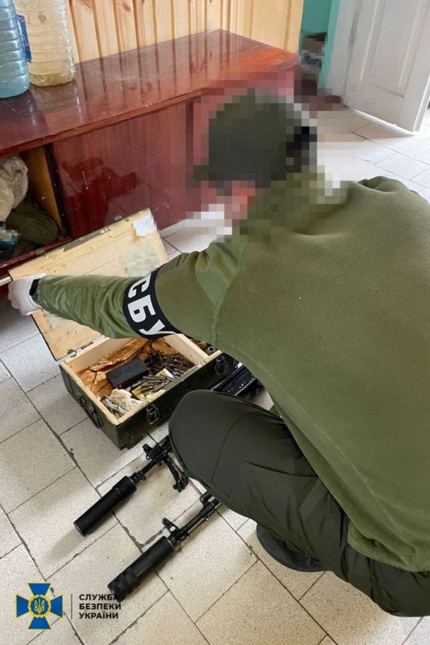 СБУ спільно Нацполіцією затримали 7-х ділків / © 