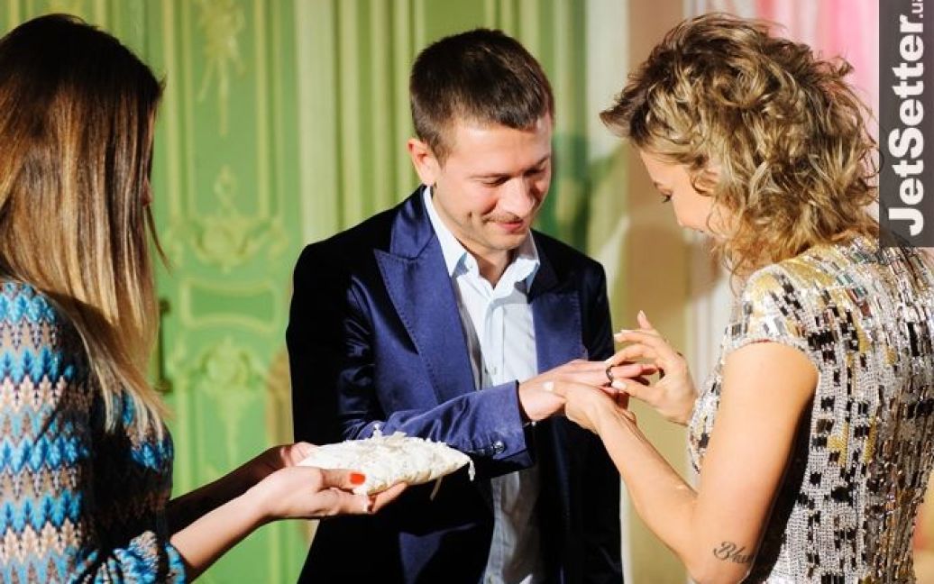 Дмитрий Ступка женился на Полине Логуновой / © jetsetter.ua