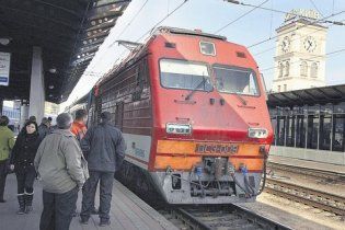 Україна тепер "відстає" від Росії на дві години