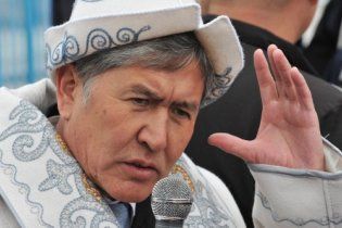 Новий президент Киргизії хоче закрити авіабазу США