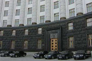 СМИ: У Азарова решили заменить премьера Крыма и двух губернаторов