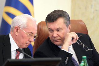 Азаров радить менше вірити чуткам про відставки міністрів