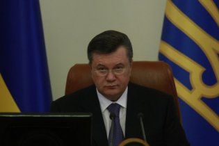 Янукович рассказал, что ему мешает навести порядок в стране