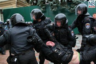 За побитого кастетом міліціонера спитають з Катеринчука