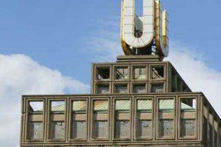 Уборщица музея приняла инсталляцию за грязь и смыла ее