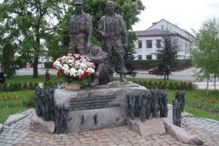 У Києві відновили зруйнований пам’ятник афганцям