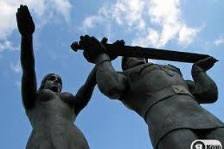 Во Львове могут снести памятник воину-освободителю