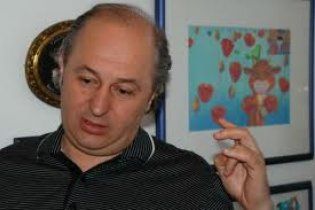 Малкович: рейдери забарикадувались і почали нівечити стіни та підлогу