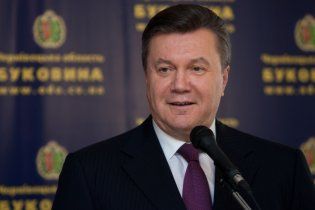 Януковича залучили до суду