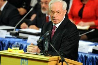 Азаров скоротить санепідеміологів, щоб не душили бізнес
