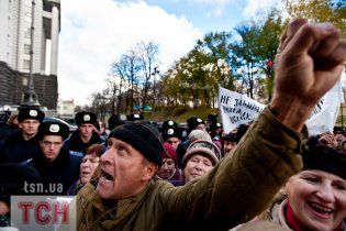 Правительство пообещало чернобыльцам за несколько дней найти почти семь миллиардов