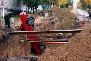 На додачу до дурнів і доріг в Росії знайшли третє лихо
