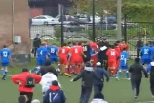 Ужасное побоище российских футболистов (видео)