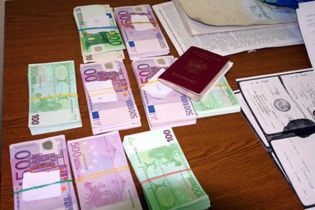 Прикордонники зберегли Україні 180 тисяч євро (відео, оновлено)
