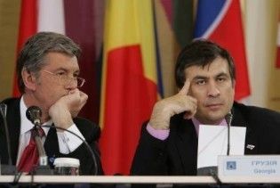 США готують відставку Ющенка та Саакашвілі