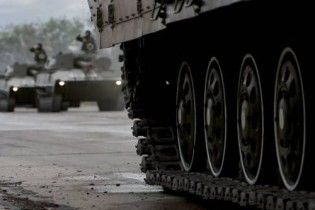 На військову техніку Україна витратить щонайменше 20 млн дол.
