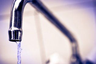 ЖЕКи обраховують українців на гарячій воді: правила боротьби