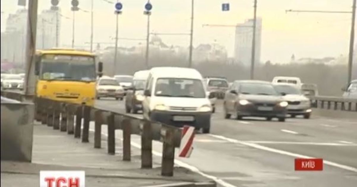 В Киеве на проспекте, на котором погибли отец с сыном, не впервые умирают пешеходы