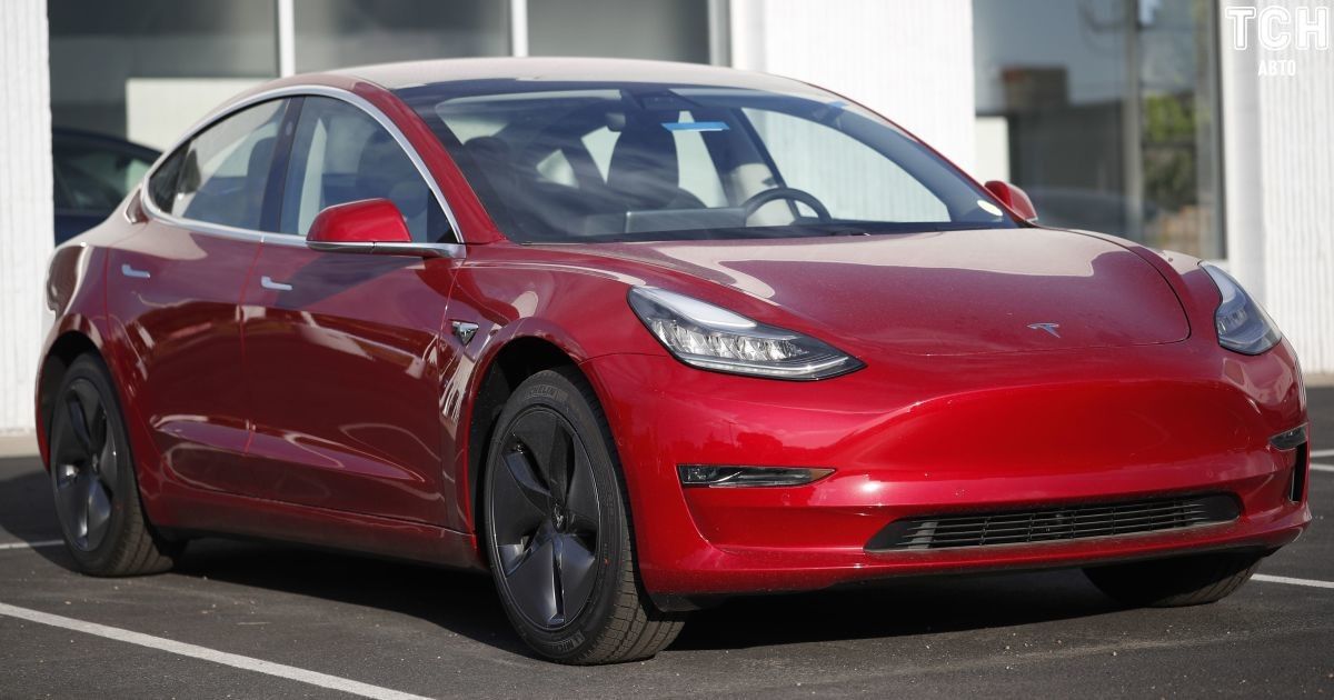 Tesla на дорогах України. Скільки проїде Model 3 без підзарядок