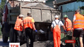 На Буковині жителі двох сіл самоорганізувались задля ремонту дорожнього покриття