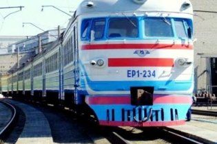 Укрзалізницю "розіб'ють" на акції - ЗМІ