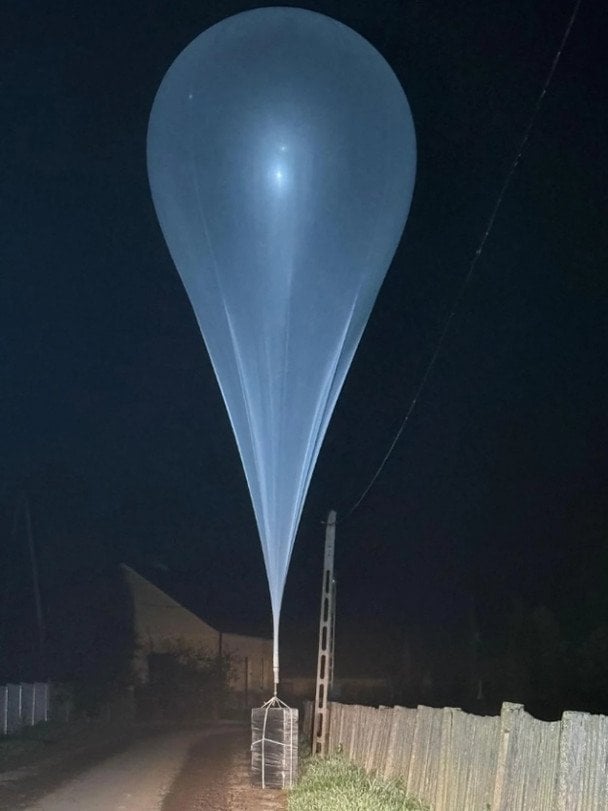 Метеокуля з контрабандою сигарет в Ольшево / © Поліція Білостока
