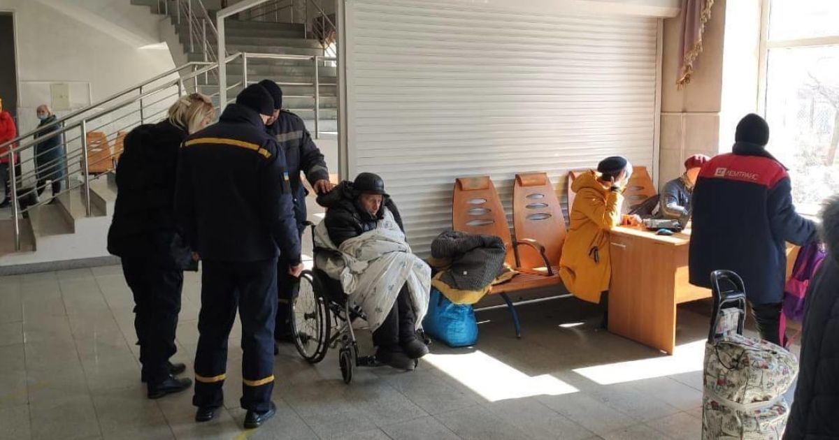 З Вугледара та Авдіївки вдалось евакуювати 148 мирних мешканців