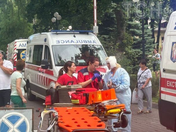 Во время атаки 8 июля в Киеве попали в одно из помещений детского медицинского учреждения "Охматдет". / © ТСН