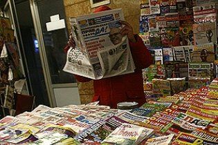 З київського метро знову виганяють продавців преси
