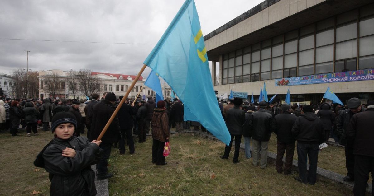 Оккупационная власть проводит обыск в доме крымского татарина