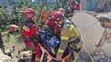 Рятувальники ДСНС на місці ракетного удару у Львові