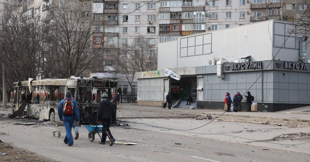 Убийцы уничтожают следы: в Мариуполе оккупанты запустили мобильный крематорий