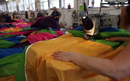 Узаконенное рабство. Украинские швеи в сверхтяжелых условиях шьют одежду для известных брендов