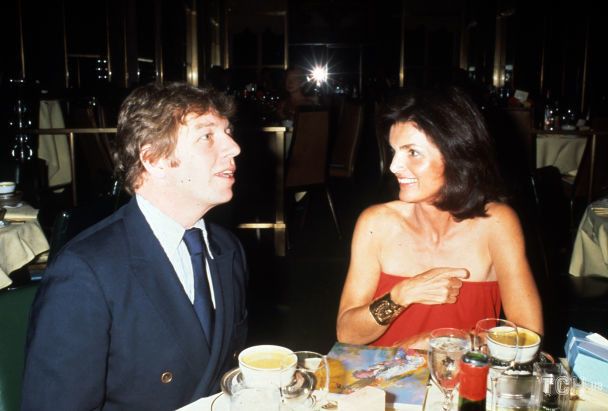 Жаклин Кеннеди и журналист Пит Хэмилл / © Getty Images