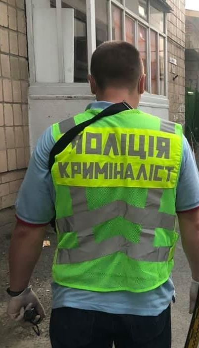 В Івано-Франківську посеред вулиці стріляли у чоловіка
