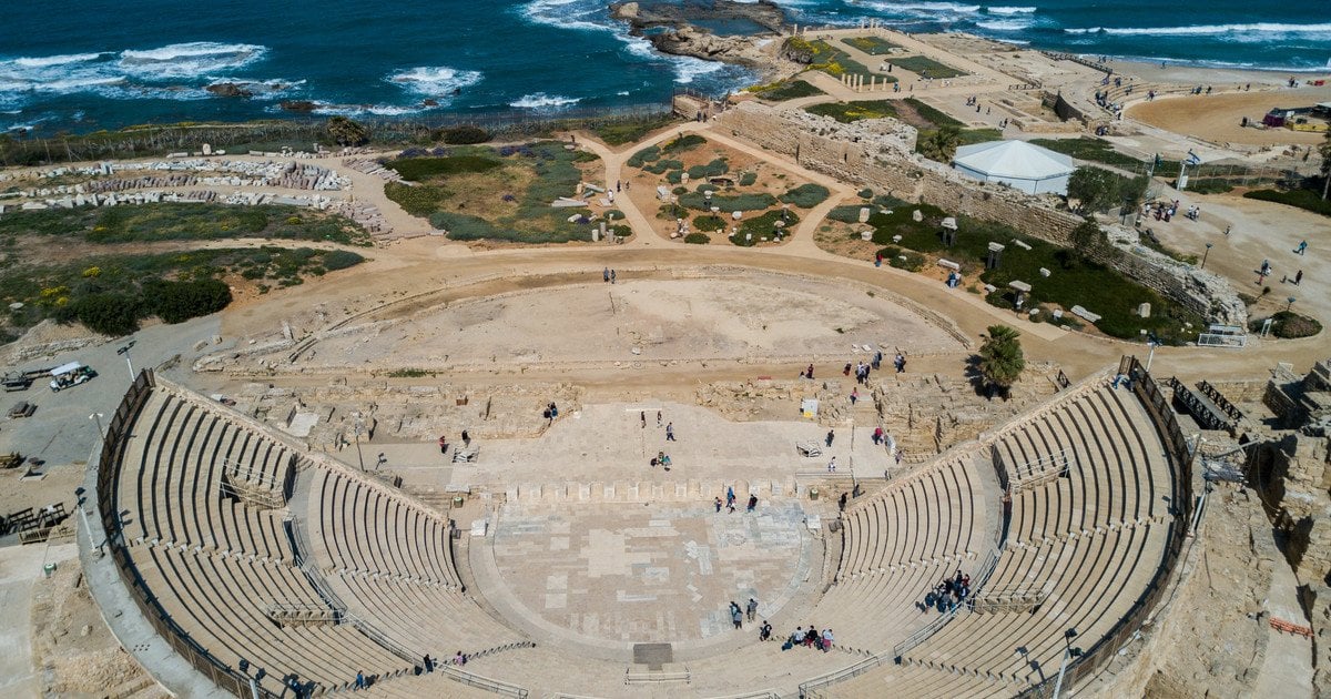 Театр в Кесарии Приморской