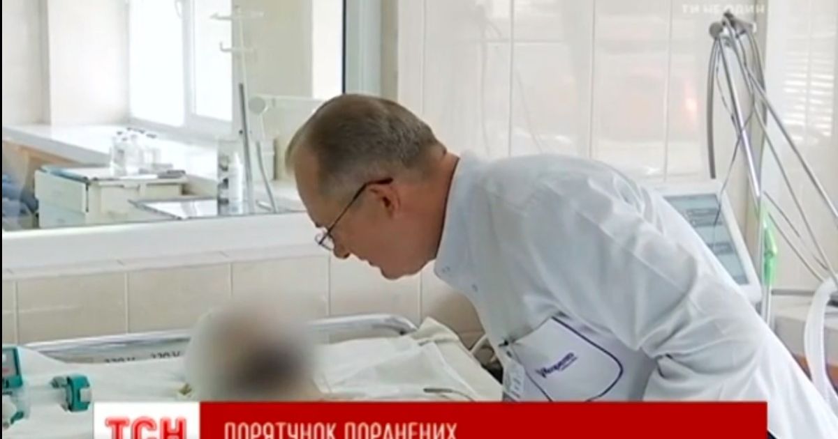 Осколки навылет пробили голову и разорвали ногу: в Днепре спасли украинского бойца из Марьинки
