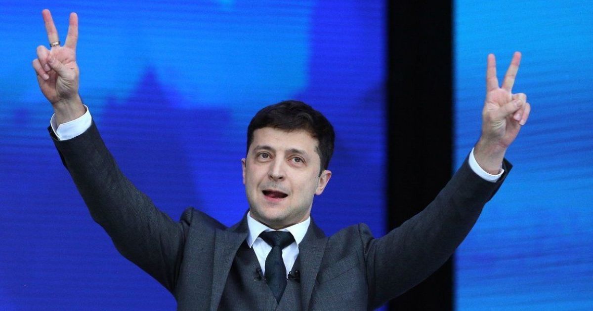 Главный раввин Украины поздравил Зеленского с победой на выборах, призвав "идти по пути честности и правды"
