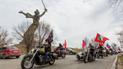 В Праге "Ночных волков" Путина пропустили через "коридор позора"